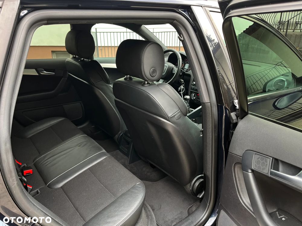 Audi A3 Sportback 2.0 TDI DPF Ambiente - 10