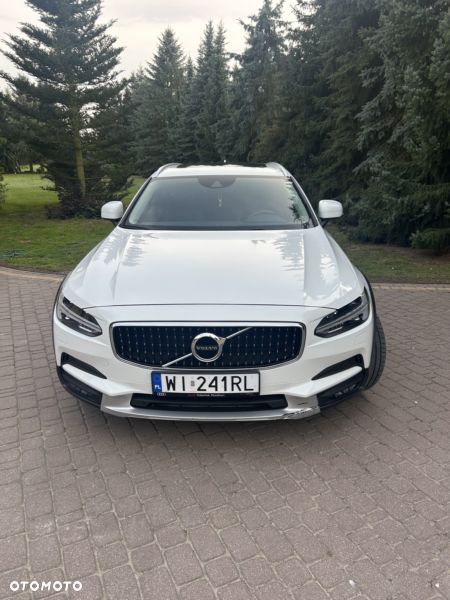 Volvo V90 D4 SCR AWD R-Design - 5
