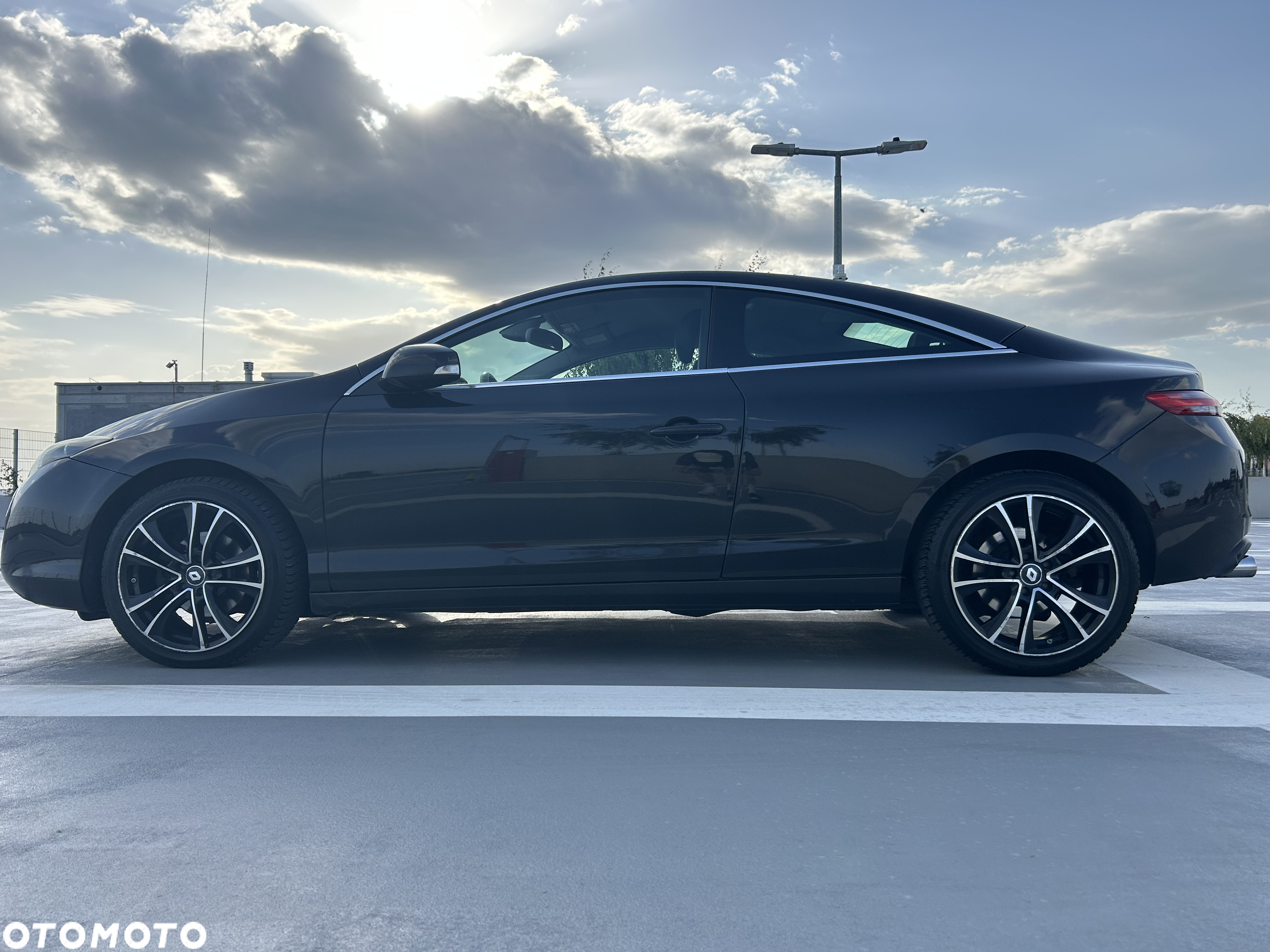 Renault Laguna 2.0 dCi Monaco GP2 - 3