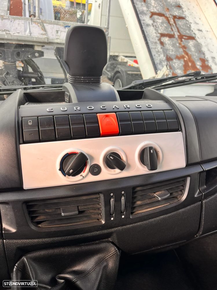 Iveco EUROCARGO 100-190 COM FRIO E PLATAFORMA - 15