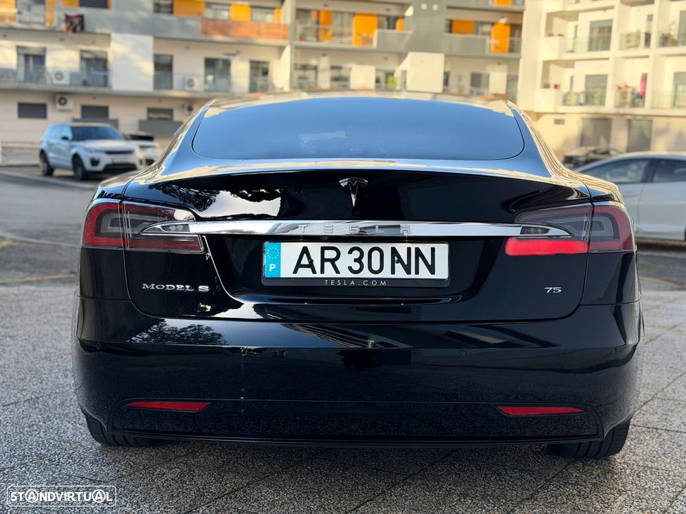 Tesla Model S 75 - 14