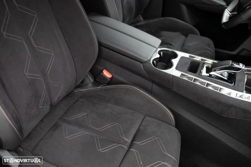 DS DS7 Crossback E-Tense Performance Line EAT8 - 28