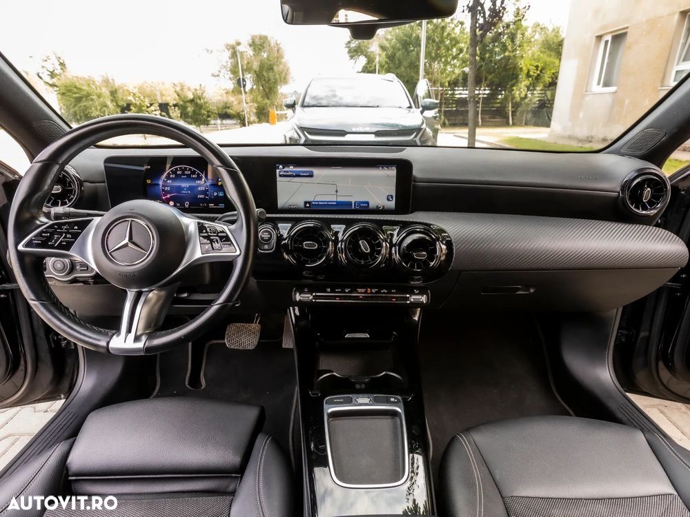 Mercedes-Benz A 180 Sedan MHEV 7G-DCT - 13