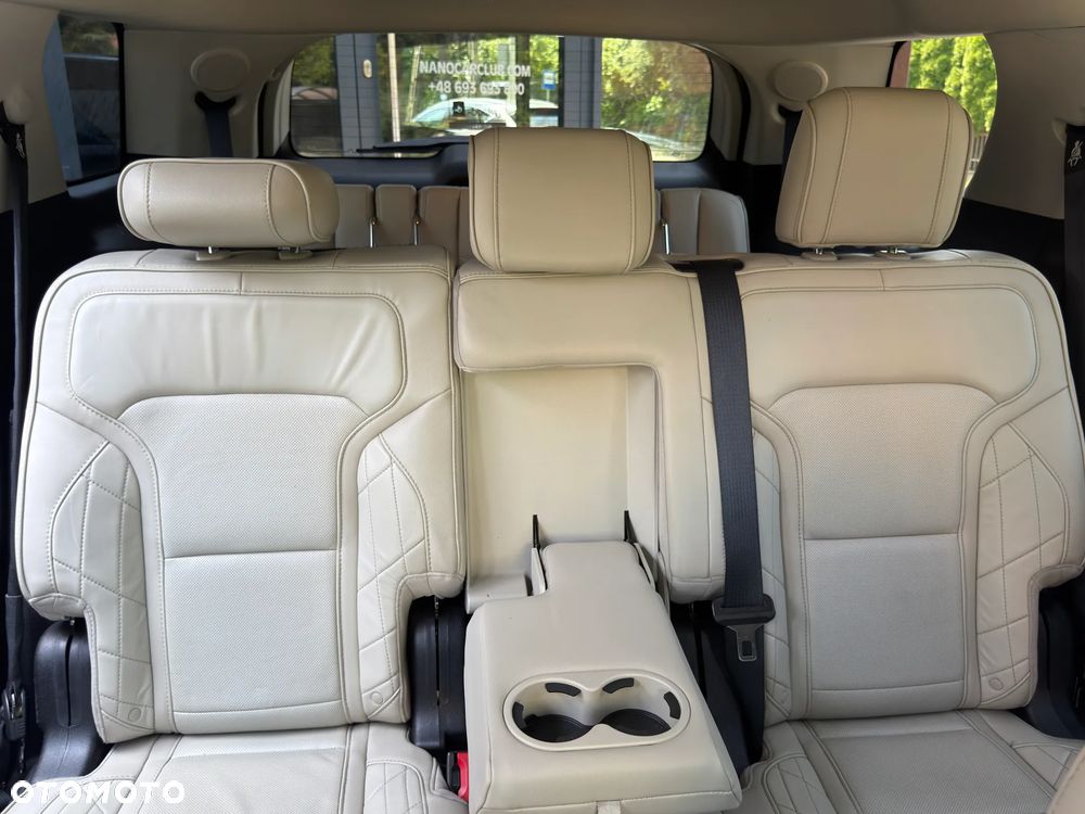 Ford Explorer - 17