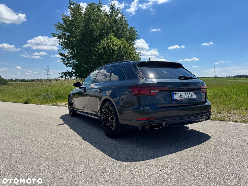 Audi A4 Avant 2.0 TDI Quattro Design S tronic - 12