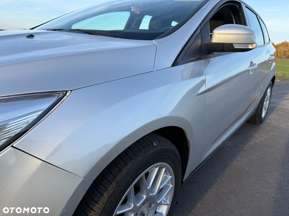 Ford Focus 1.6 SYNC Edition - 16