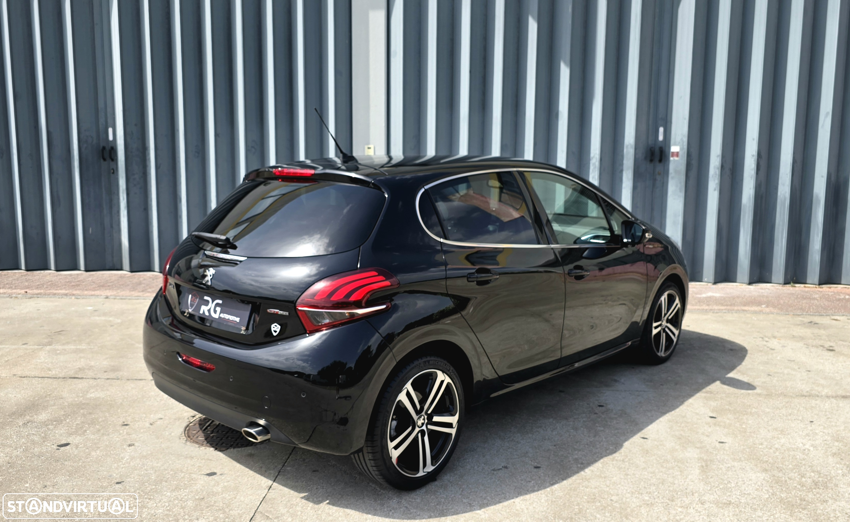 Peugeot 208 1.2 PureTech GT Line - 5