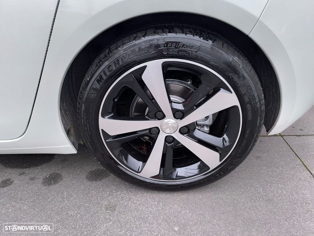 Peugeot 308 PureTech 130 GPF Stop & Start Allure - 18