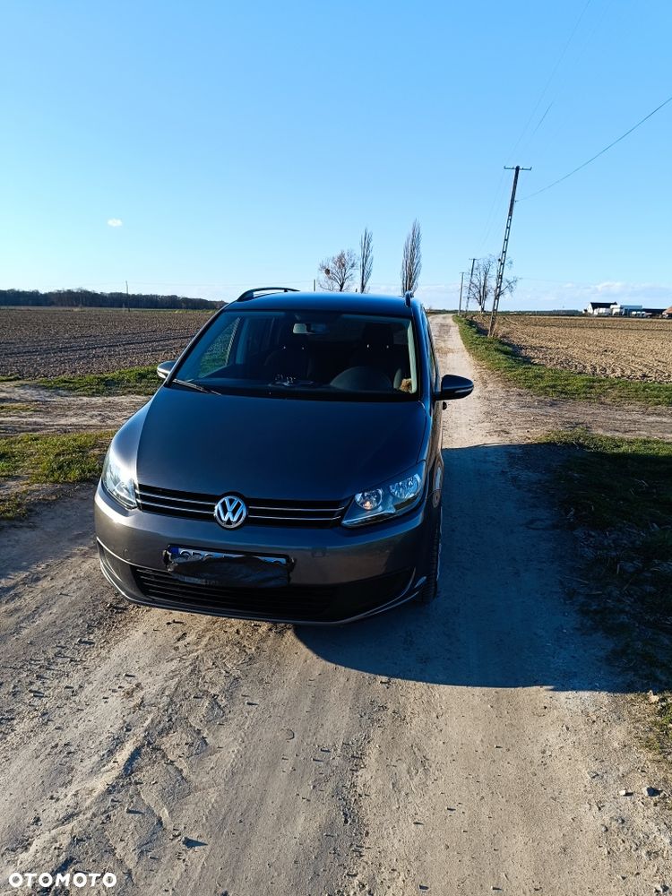 Volkswagen Touran - 1
