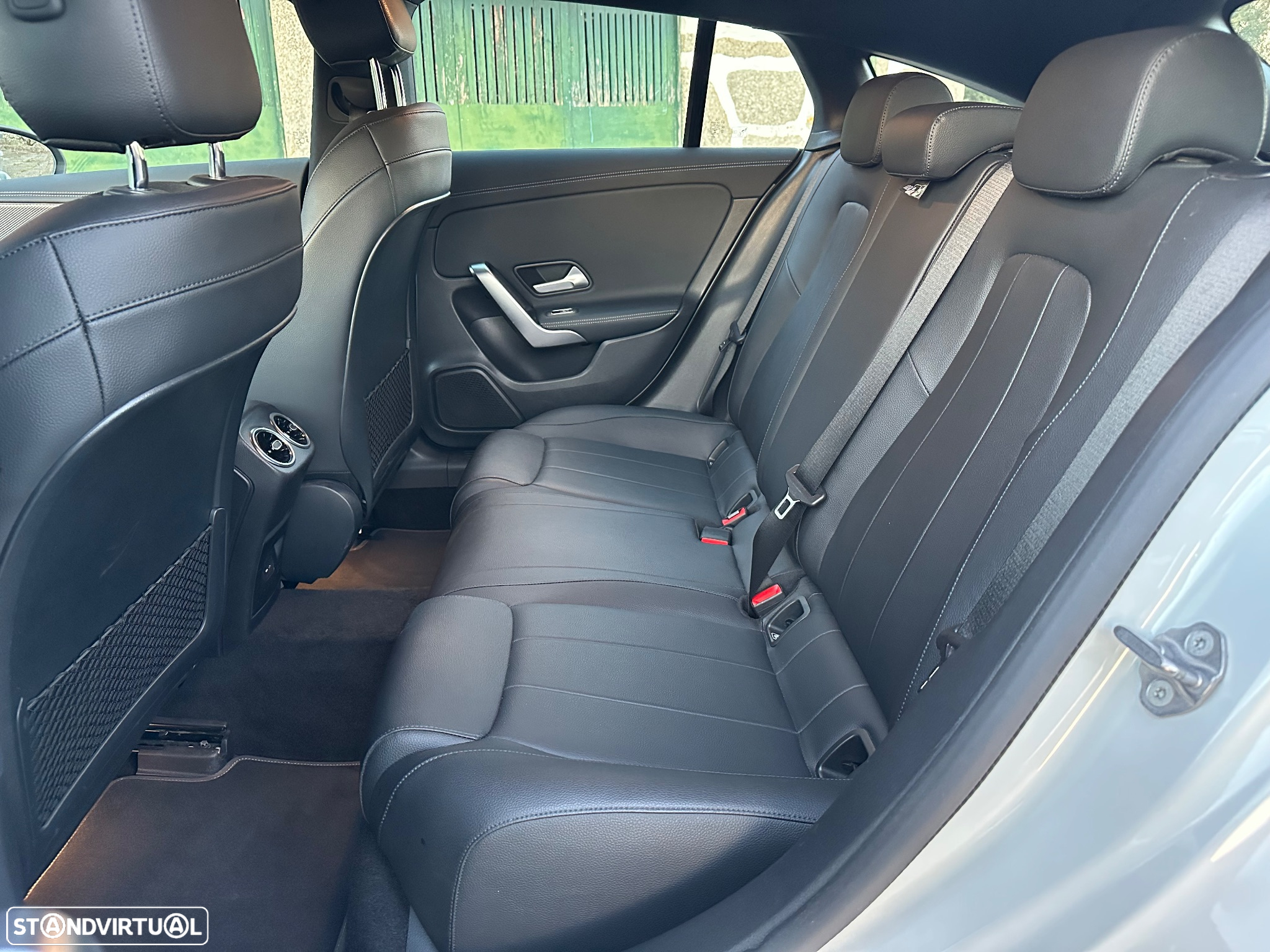 Mercedes-Benz CLA 180 d Shooting Brake Style Plus - 10
