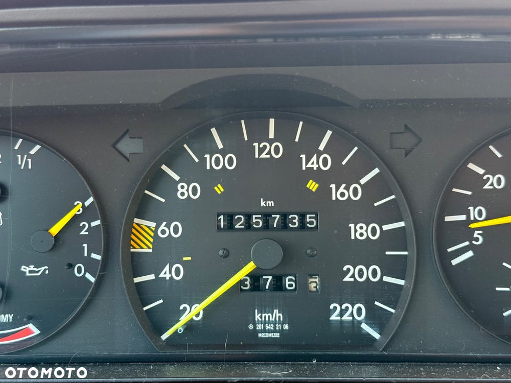 Mercedes-Benz W201 (190) - 10