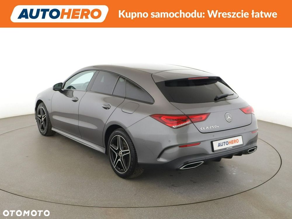 Mercedes-Benz CLA 250 e PHEV AMG Line 8G-DCT - 5
