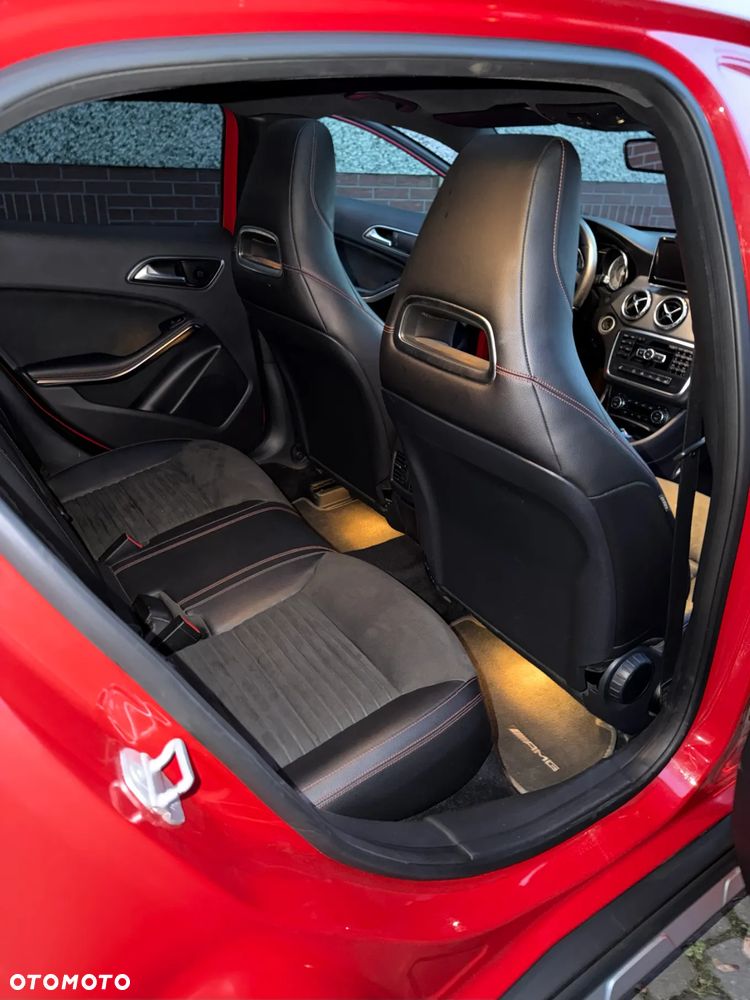 Mercedes-Benz GLA - 17