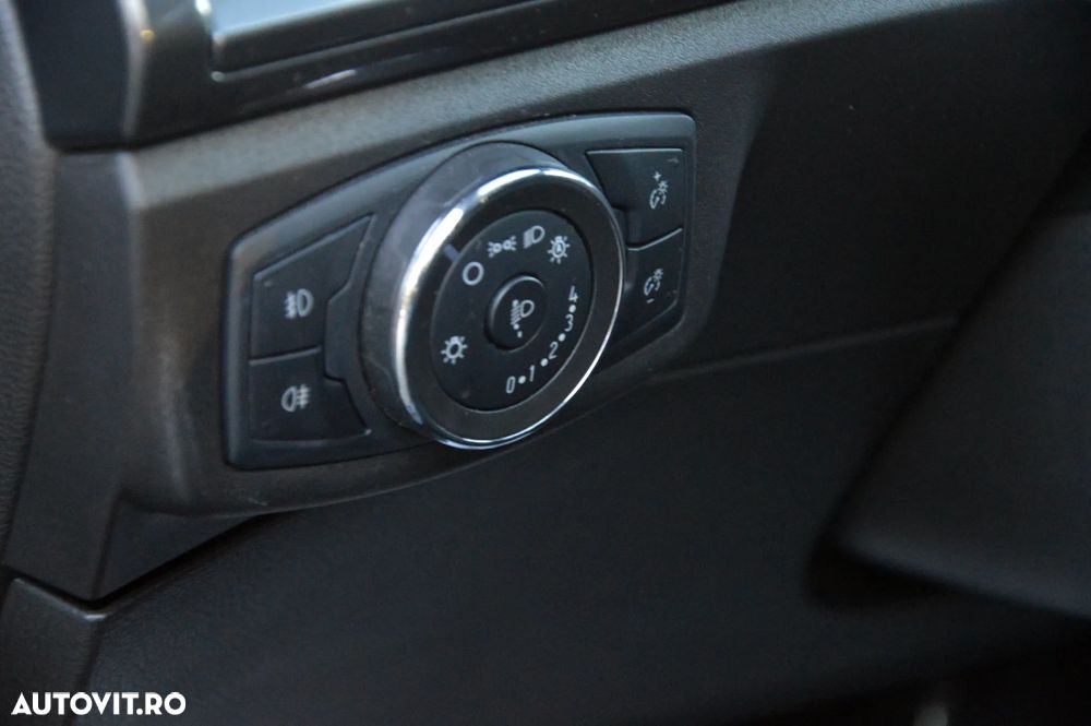 Ford Mondeo 2.0 TDCi Aut. Trend - 31