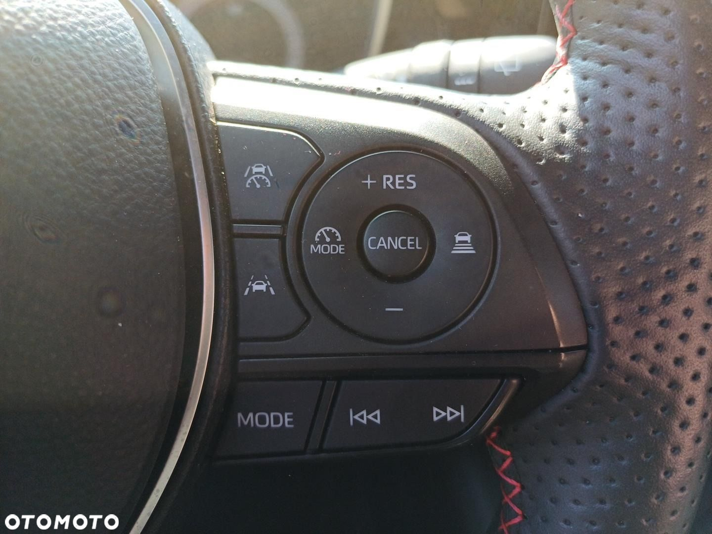 Toyota Corolla 1.8 Hybrid GR Sport Dynamic - 17