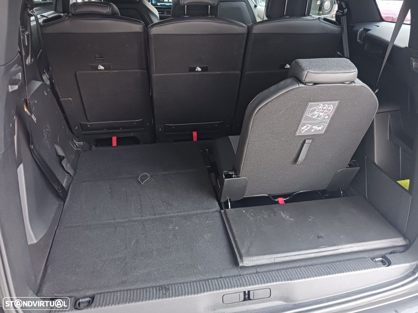 Peugeot 5008 1.5 BlueHDi Allure Pack EAT8 - 35