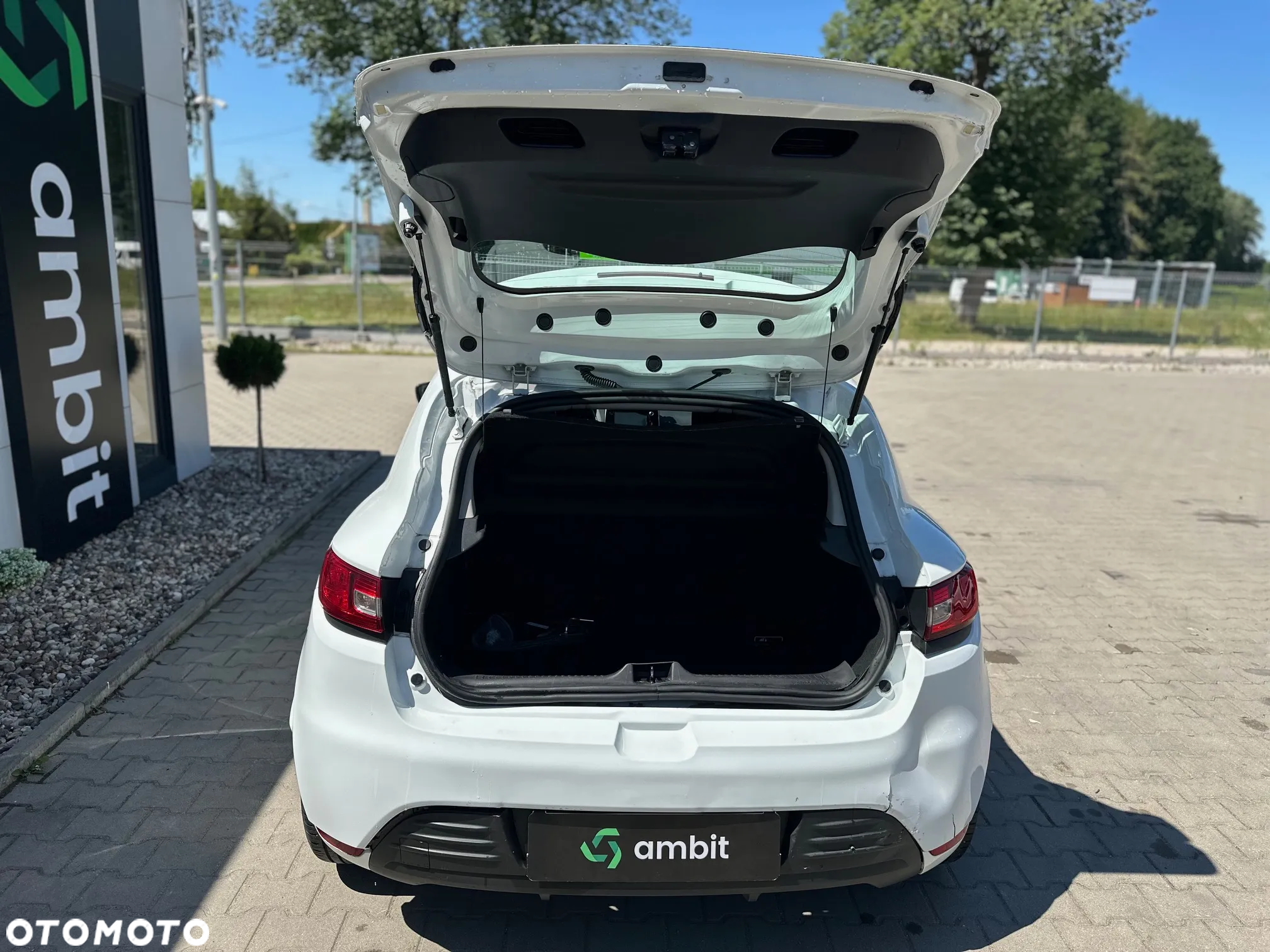 Renault Clio - 9