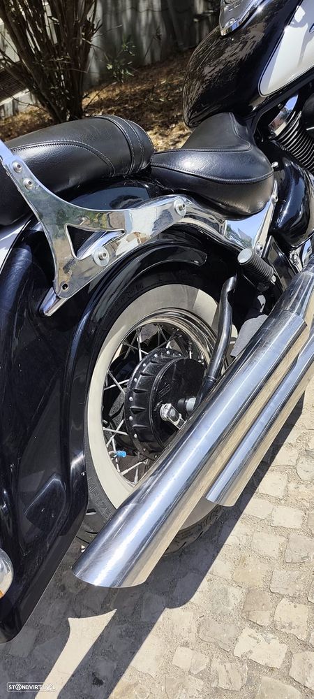 Suzuki Intruder VL 800 - 21