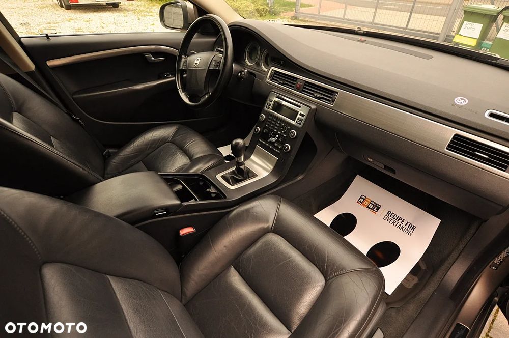 Volvo V70 2.0 - 25