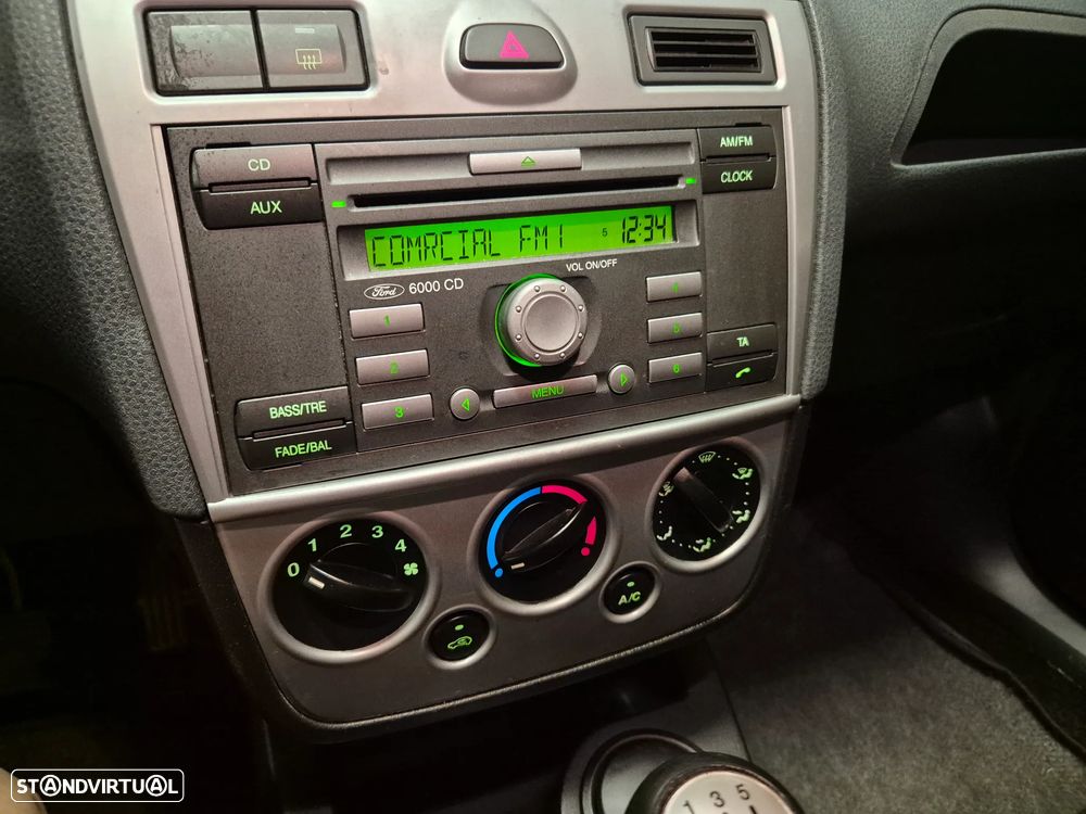 Ford Fiesta 1.25 Trend - 16