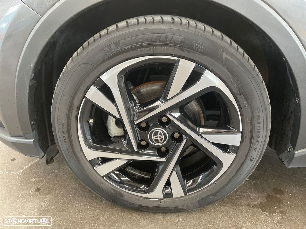 Toyota C-HR - 15