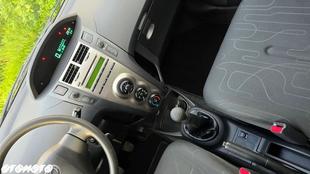 Toyota Yaris - 15