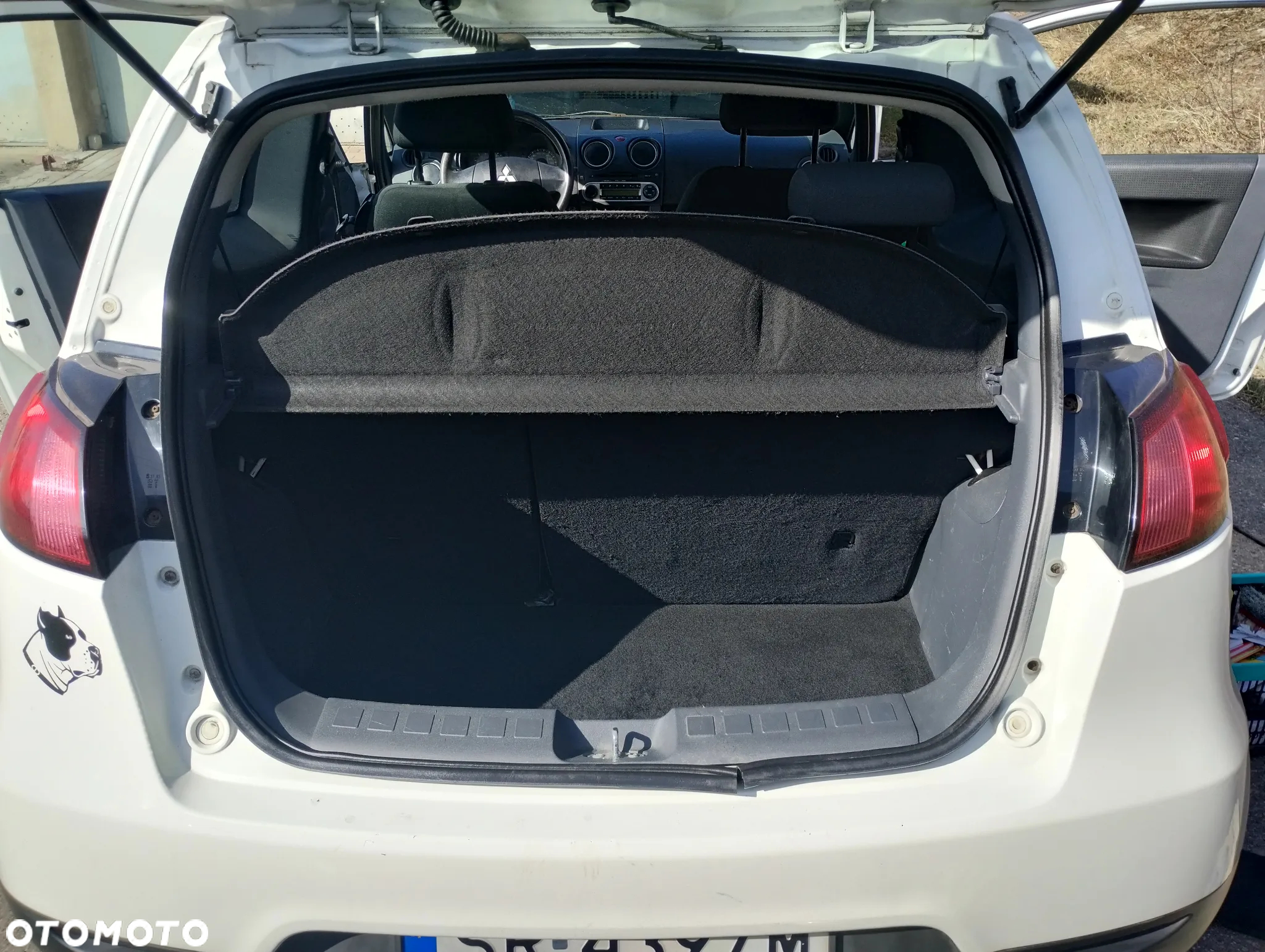 Mitsubishi Colt - 4