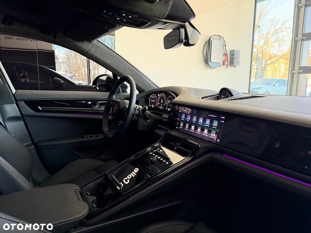 Porsche Panamera - 25