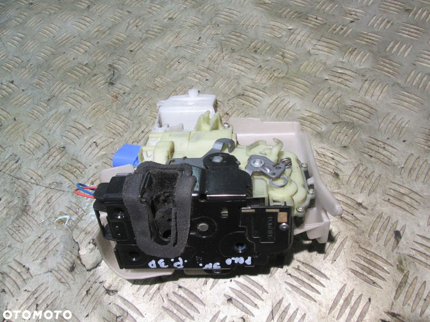 VW POLO 9N 01- ZAMEK DRZWI PRAWY PRZÓD 8PIN - 2