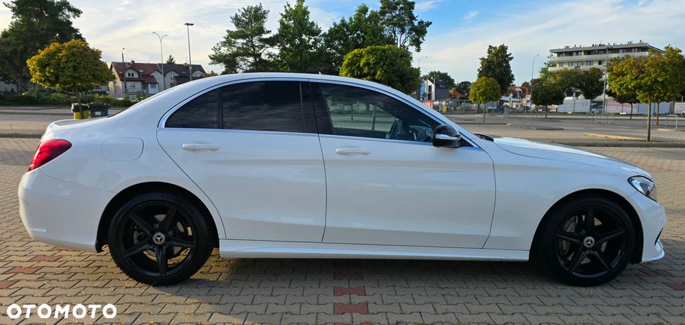 Mercedes-Benz Klasa C 300 7G-TRONIC - 4