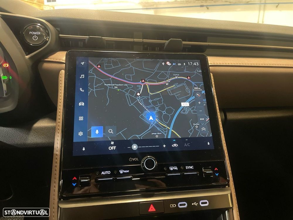 Lexus LBX Elegant - 24