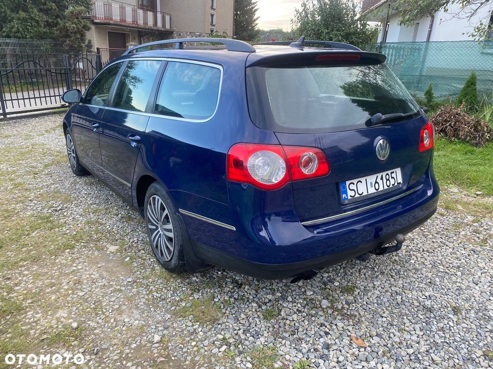 Volkswagen Passat 2.0 FSI Comfortline - 4