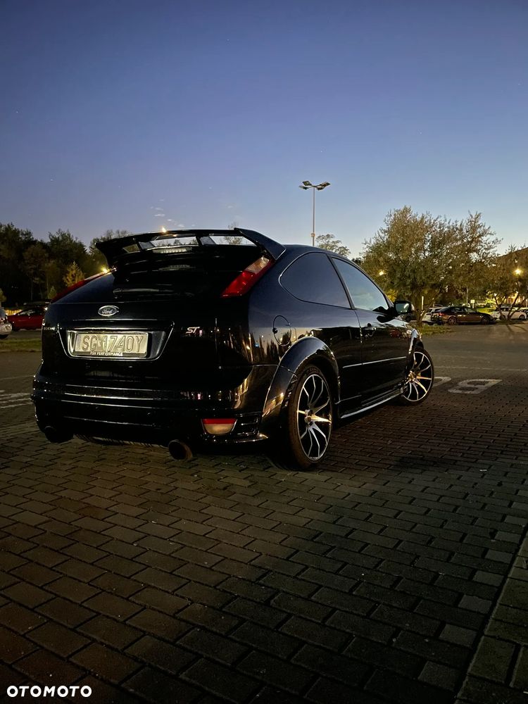 Ford Focus ST - 15