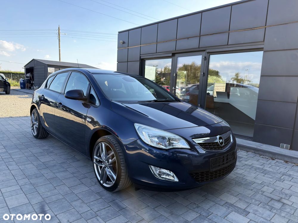 Opel Astra 1.4 T Cosmo - 12