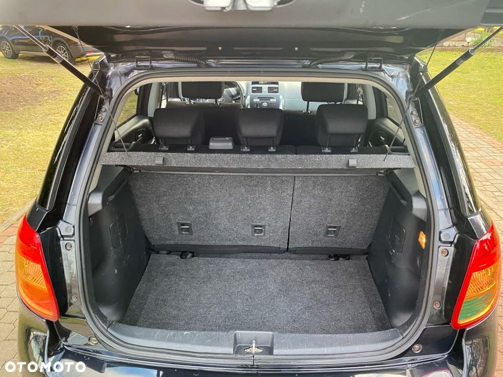 Suzuki SX4 1.6 GS / Premium - 10