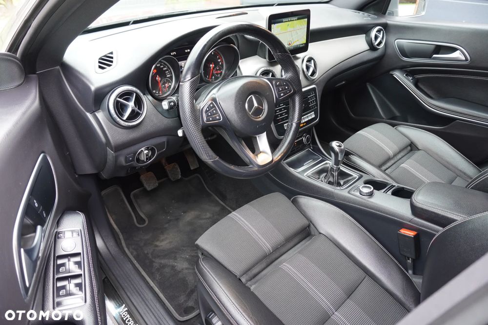 Mercedes-Benz CLA 200 Peak Edition - 7