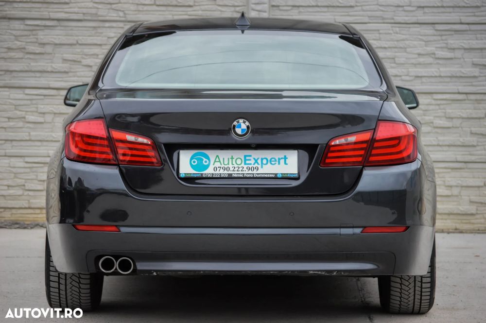 BMW Seria 5 525d xDrive - 33