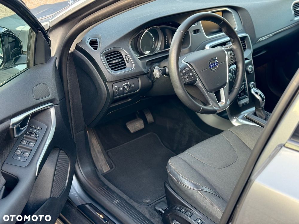 Volvo V40 Cross Country D2 Geartronic Summum - 11