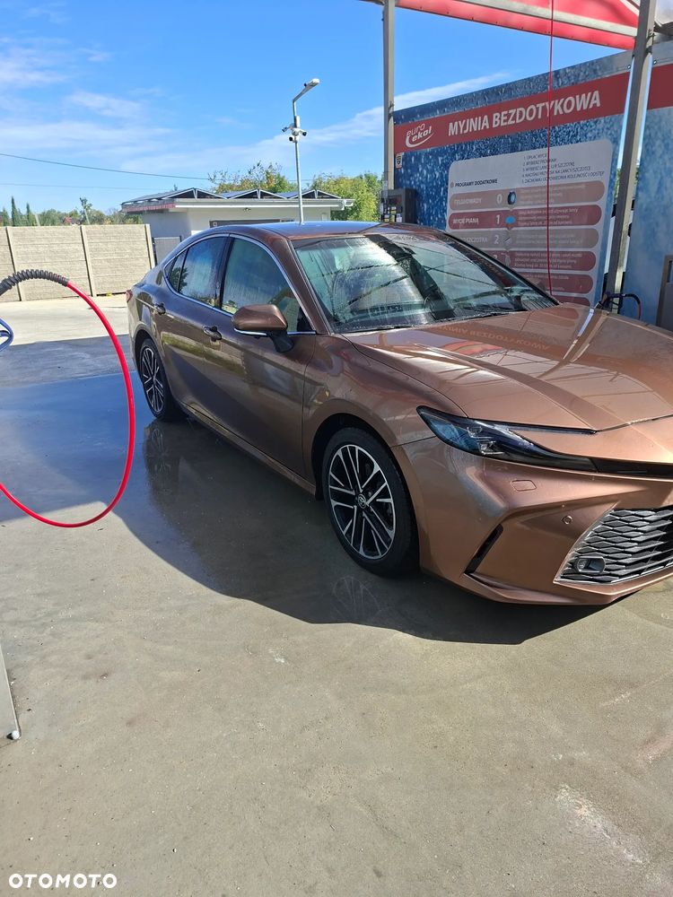 Toyota Camry 2.5 Hybrid Executive CVT - 17