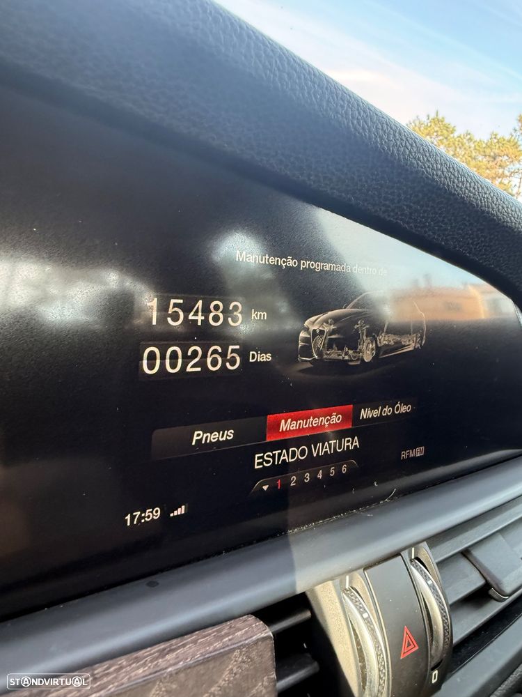 Alfa Romeo Giulia 2.2 D - 8