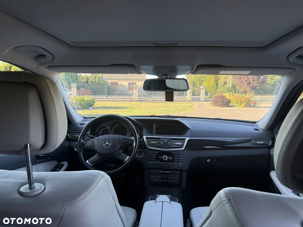 Mercedes-Benz Klasa E 350 CDI 4-Matic BlueEff - 22