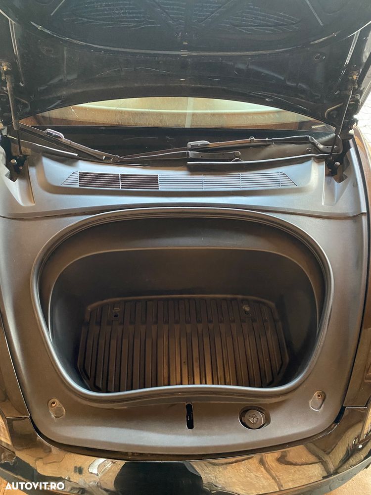 Tesla Model 3 RWD - 10