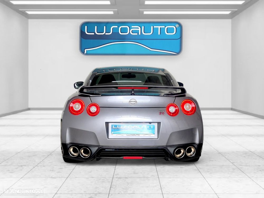 Nissan GT-R 3.8 V6 Black Edition - 6