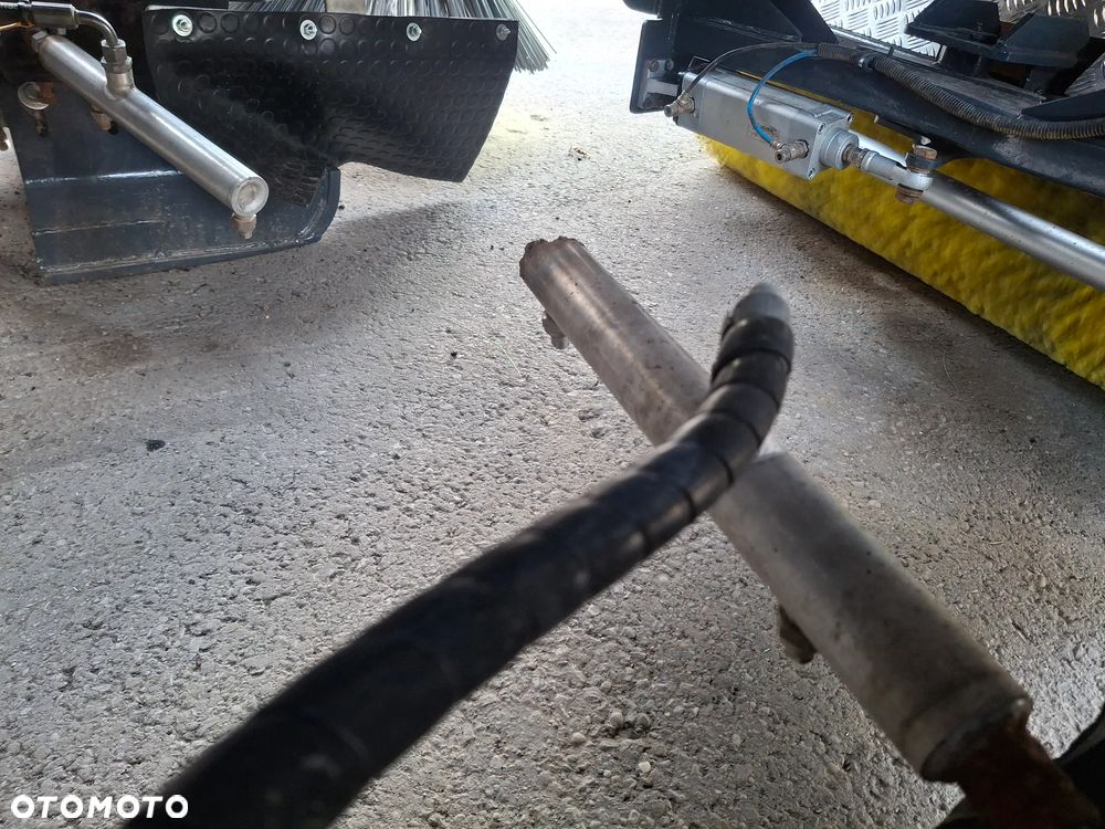 Volvo FMX 420 Zamiatarka BROCK VS 7 TECH Euro 6 PM2.5/10 Karcher 100 BAR Listwy Ciśnieniowe Mycie Asfaltu W Szerokim Zakresie Szczotki L/R 2145 MTH Kamery 360 2021R Dodatkowy Zbiornik Wody Webasto - 30