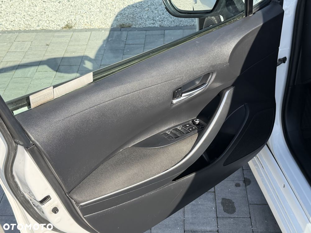 Toyota Corolla 1.8 Hybrid Comfort - 30