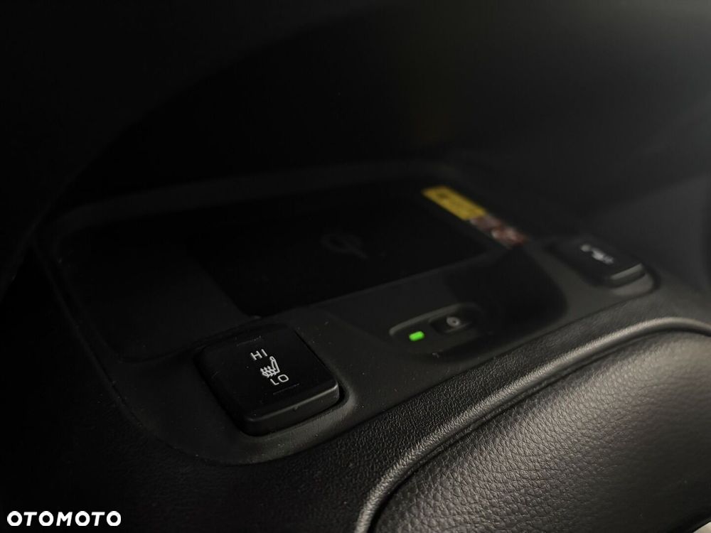 Toyota Corolla 1.8 Hybrid Comfort - 22