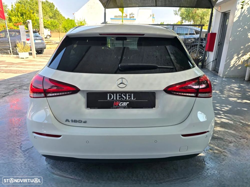 Mercedes-Benz A 180 d Style Plus - 5