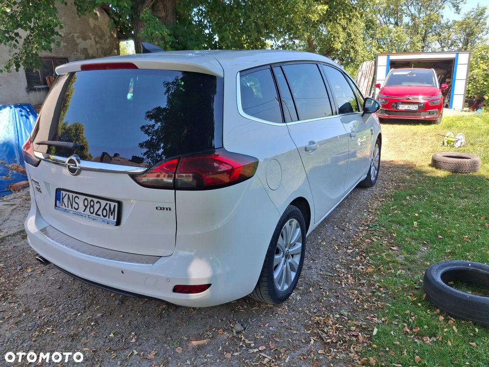 Opel Zafira - 10