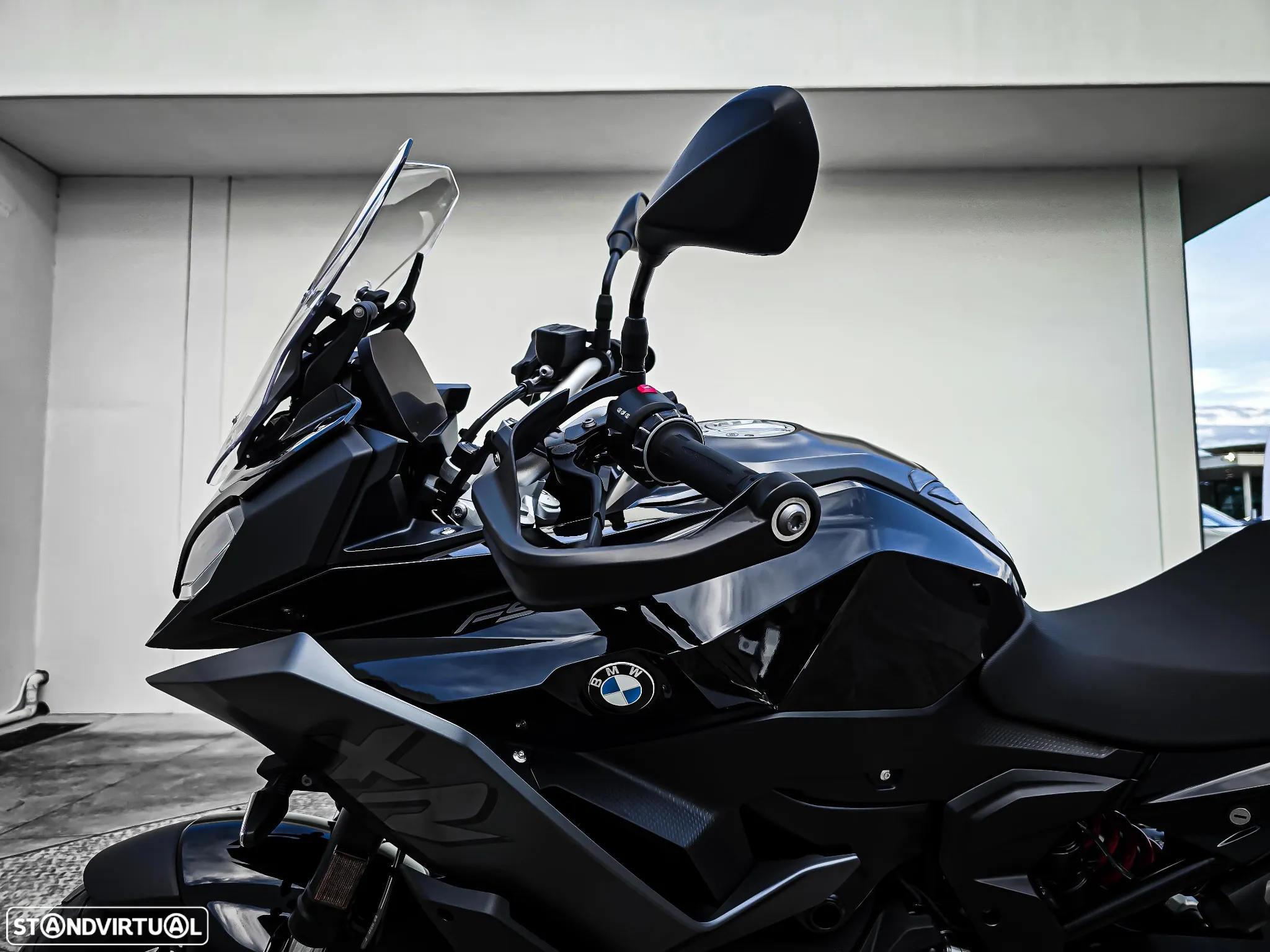 BMW F 900 XR - 14