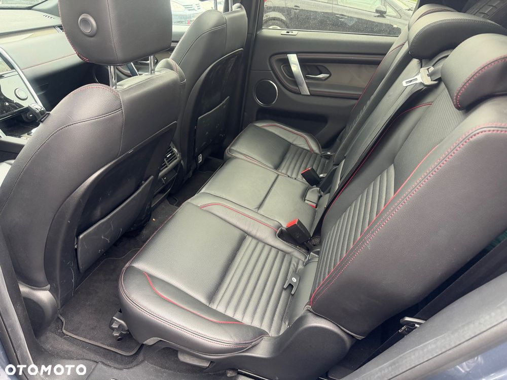 Land Rover Discovery Sport - 11
